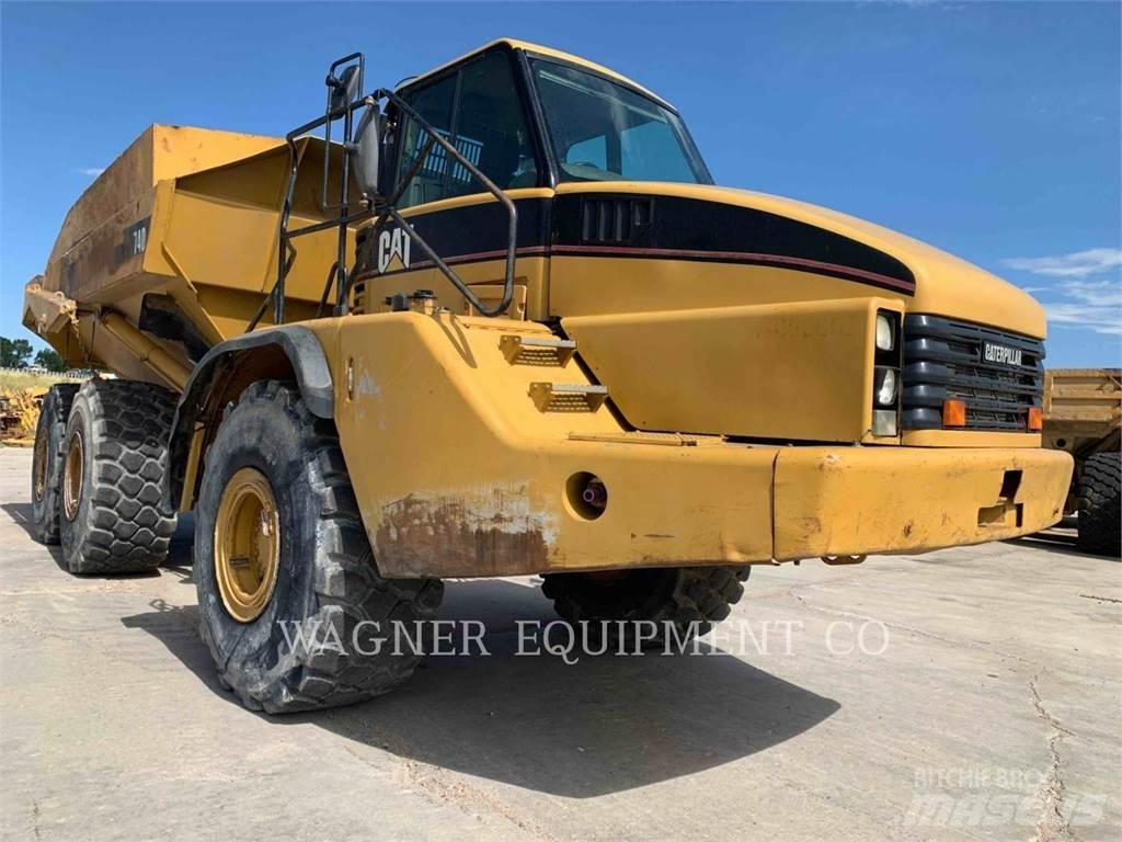 CAT 740 Зчленовані самоскиди