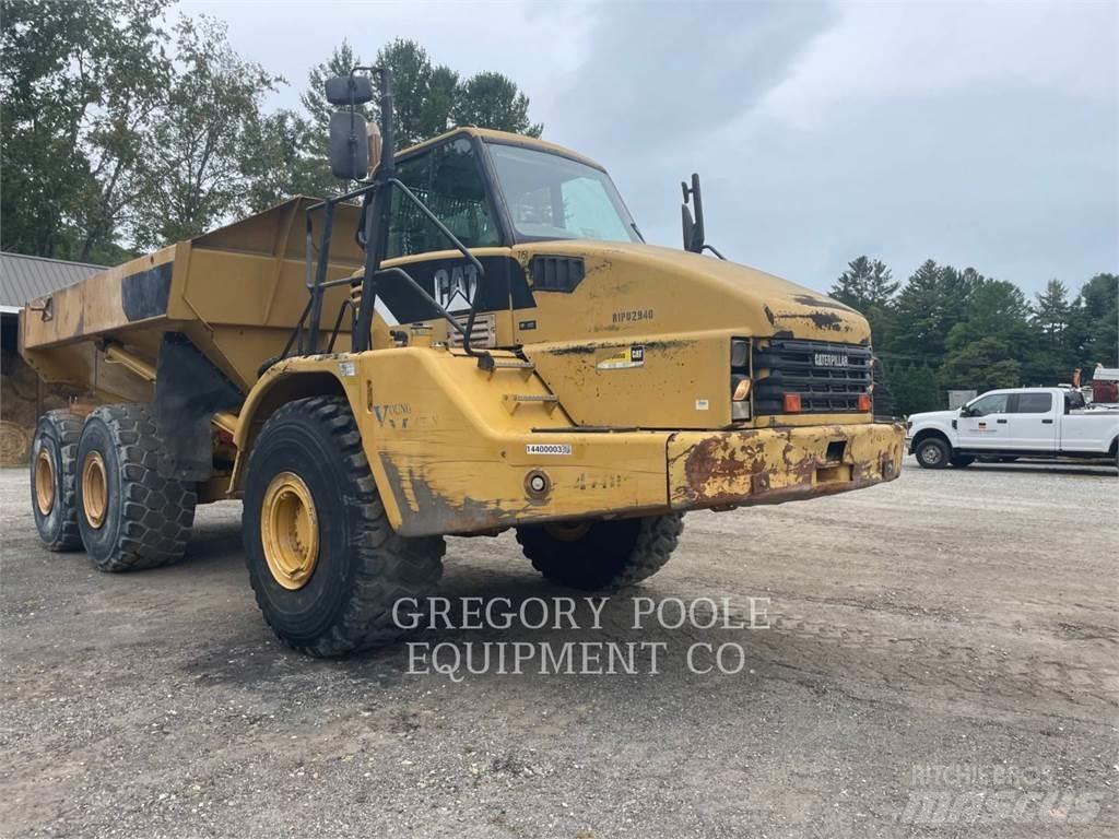 CAT 740 Зчленовані самоскиди