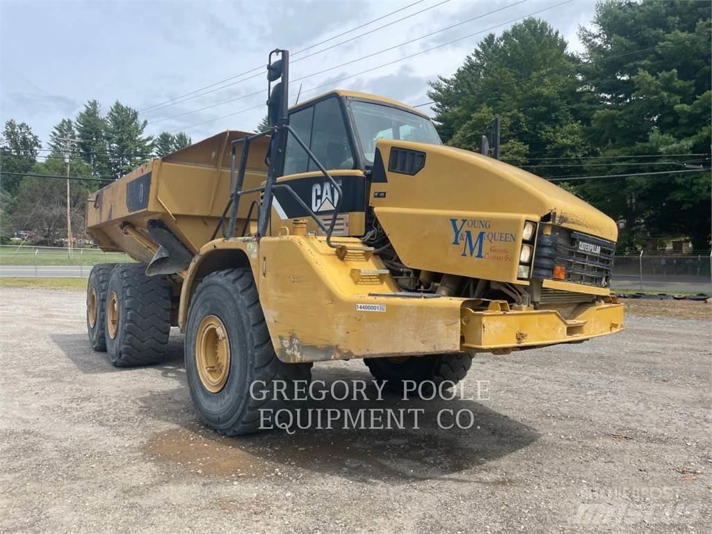 CAT 740 Зчленовані самоскиди