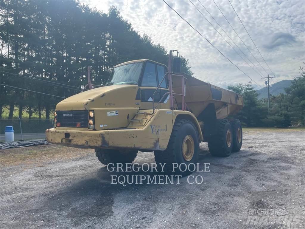 CAT 740 Зчленовані самоскиди