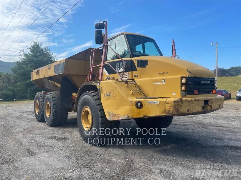 CAT 740 Зчленовані самоскиди