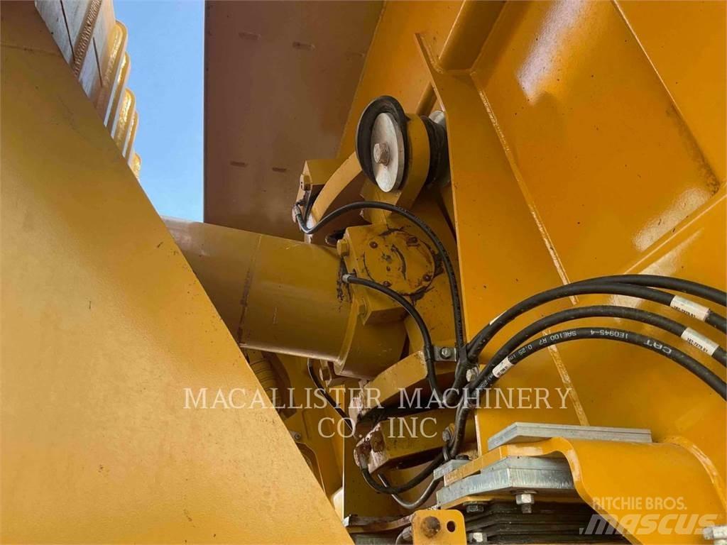CAT 740 EJECTOR Зчленовані самоскиди
