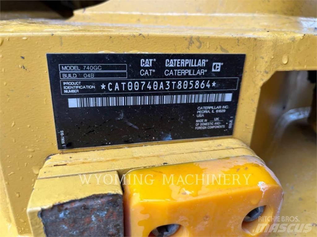 CAT 740 GC Зчленовані самоскиди