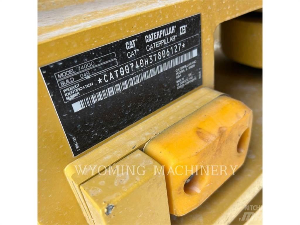 CAT 740 GC Зчленовані самоскиди
