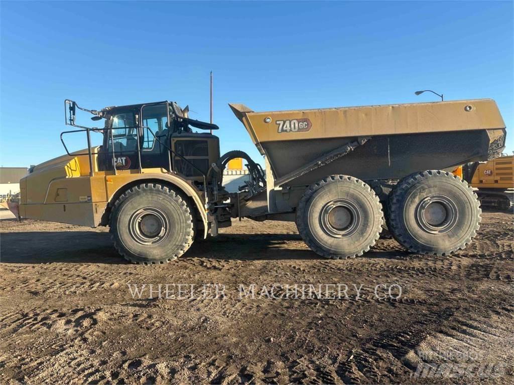 CAT 740 GC Зчленовані самоскиди