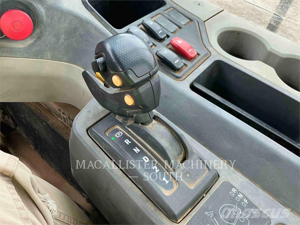 CAT 740 GC Зчленовані самоскиди