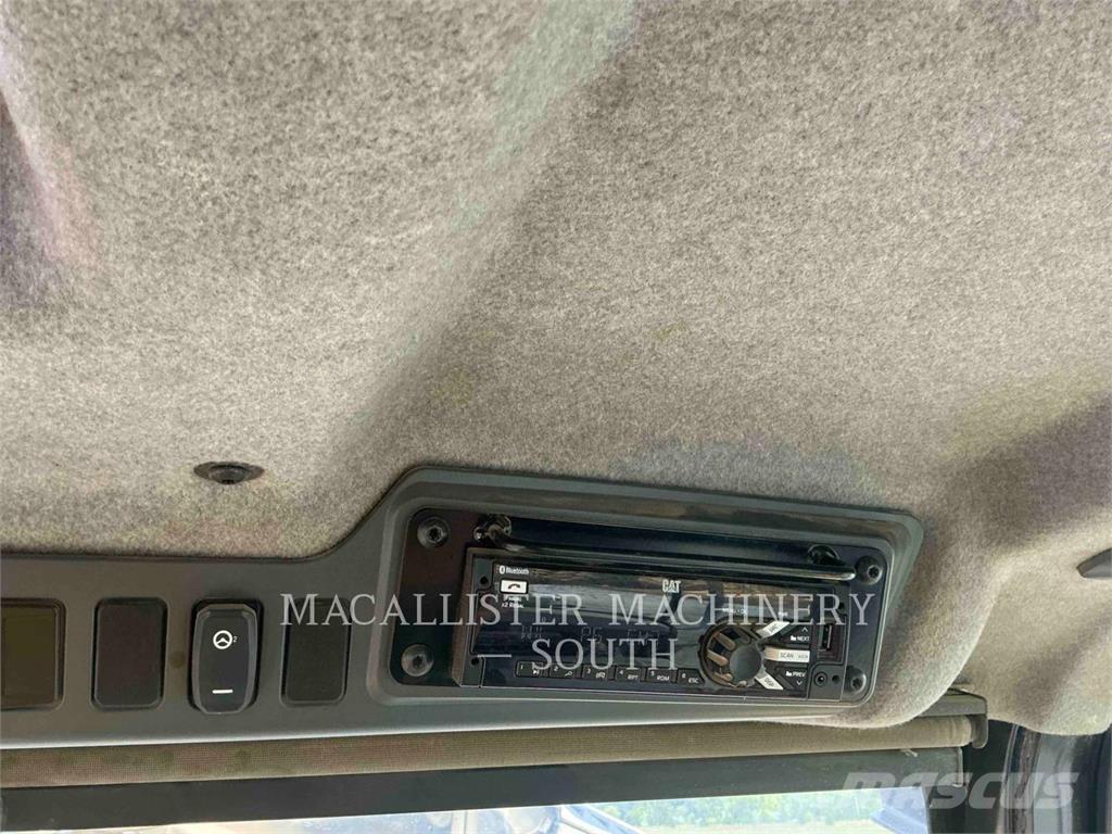 CAT 740 GC Зчленовані самоскиди