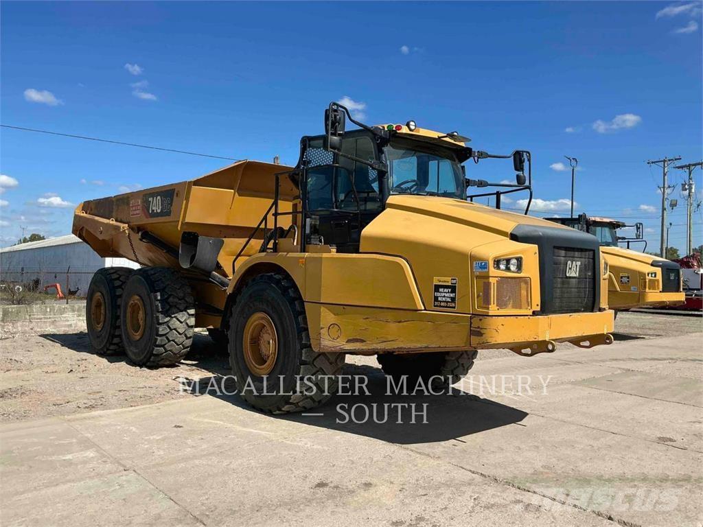 CAT 740 GC Зчленовані самоскиди