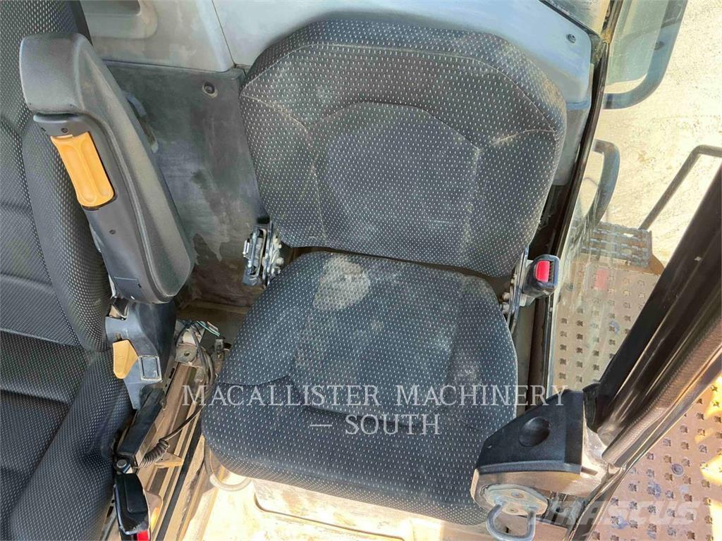 CAT 740 GC Зчленовані самоскиди