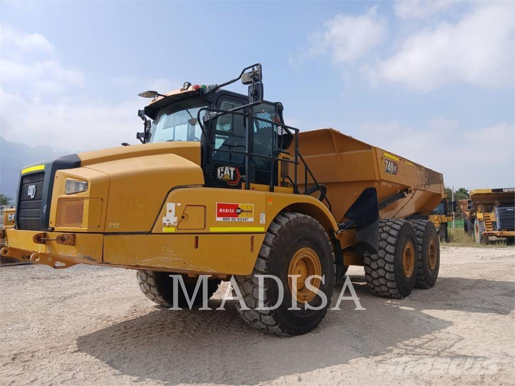 CAT 740 GC Зчленовані самоскиди