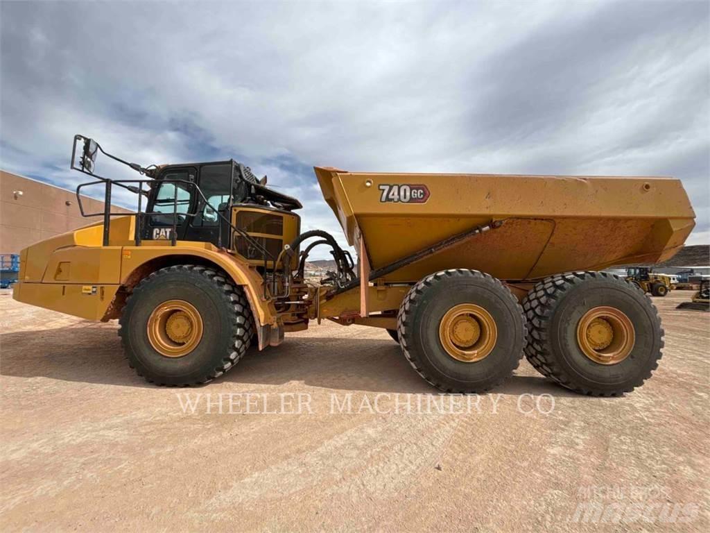 CAT 740 GC TG Зчленовані самоскиди