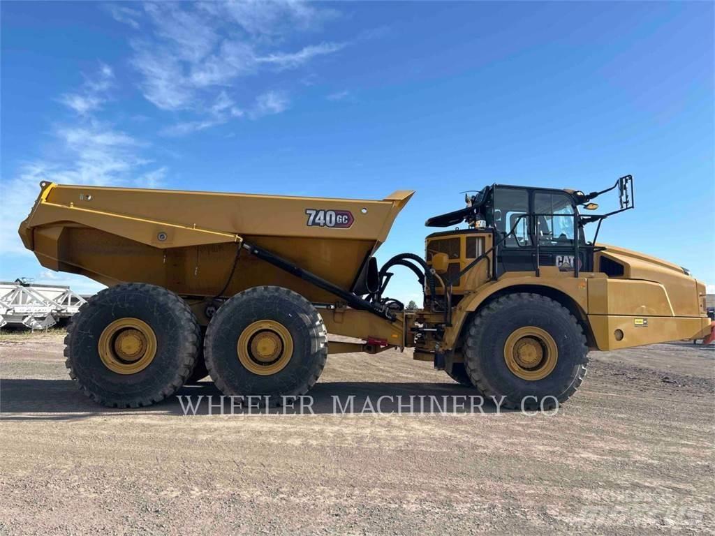 CAT 740 GC TG Зчленовані самоскиди