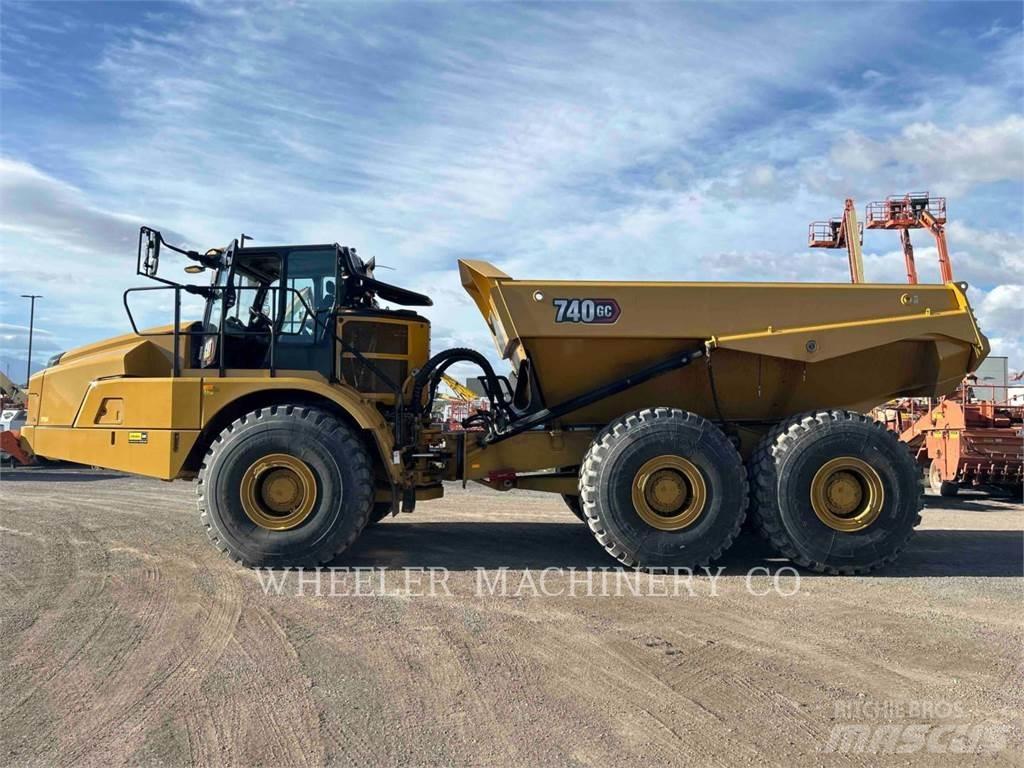 CAT 740 GC TG Зчленовані самоскиди