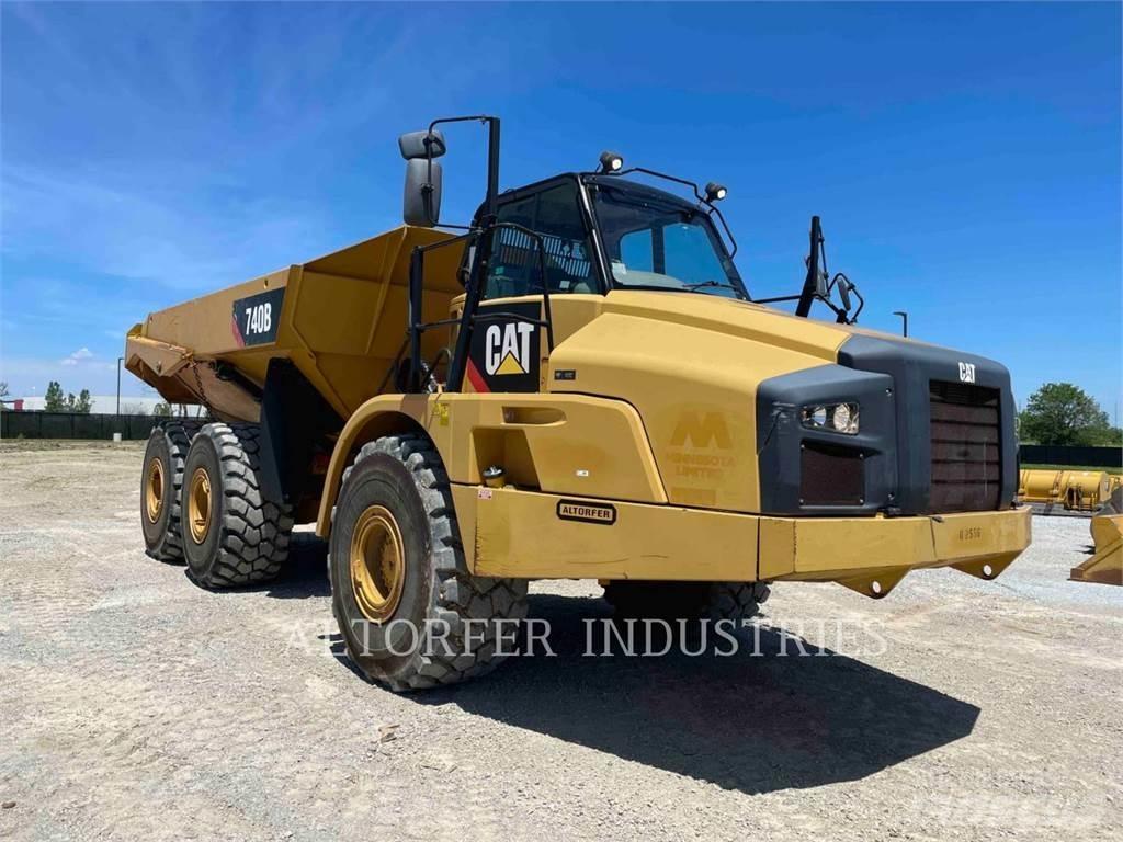 CAT 740B Зчленовані самоскиди