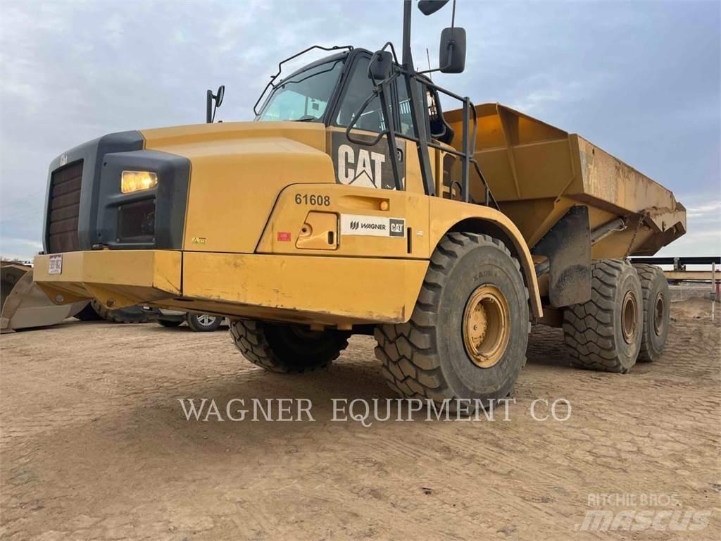 CAT 740B Зчленовані самоскиди