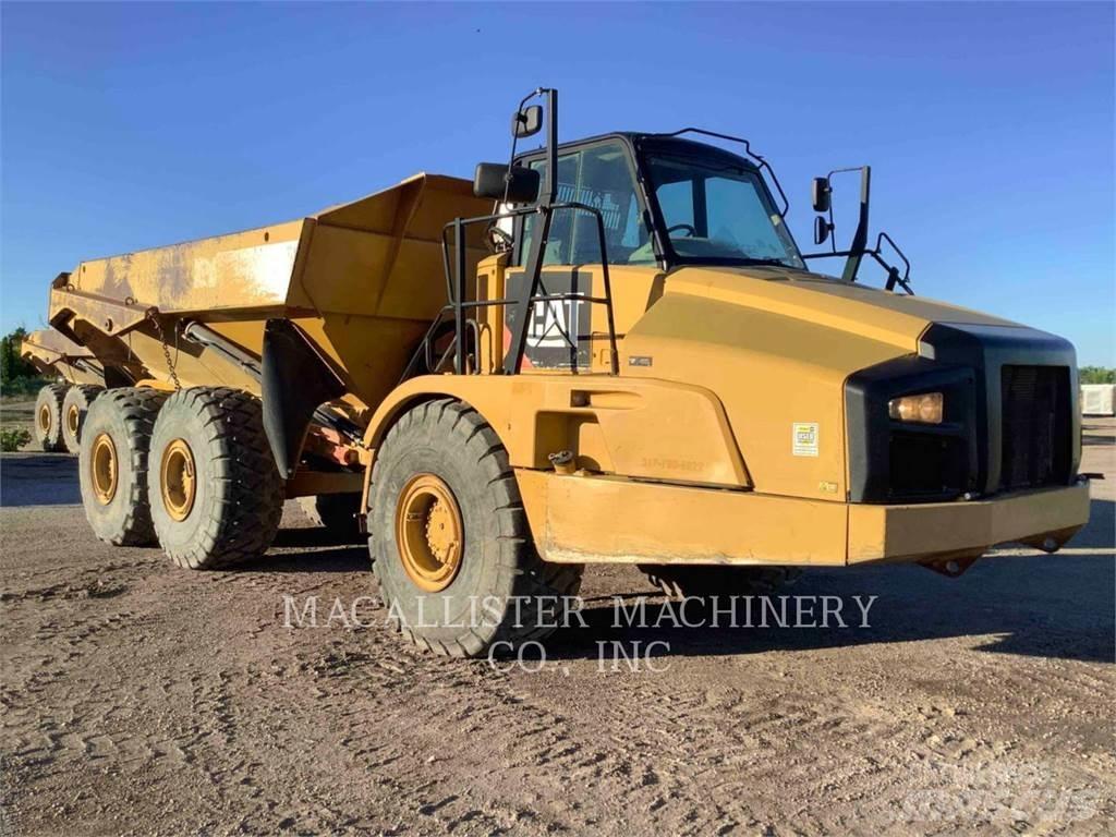 CAT 740B Зчленовані самоскиди