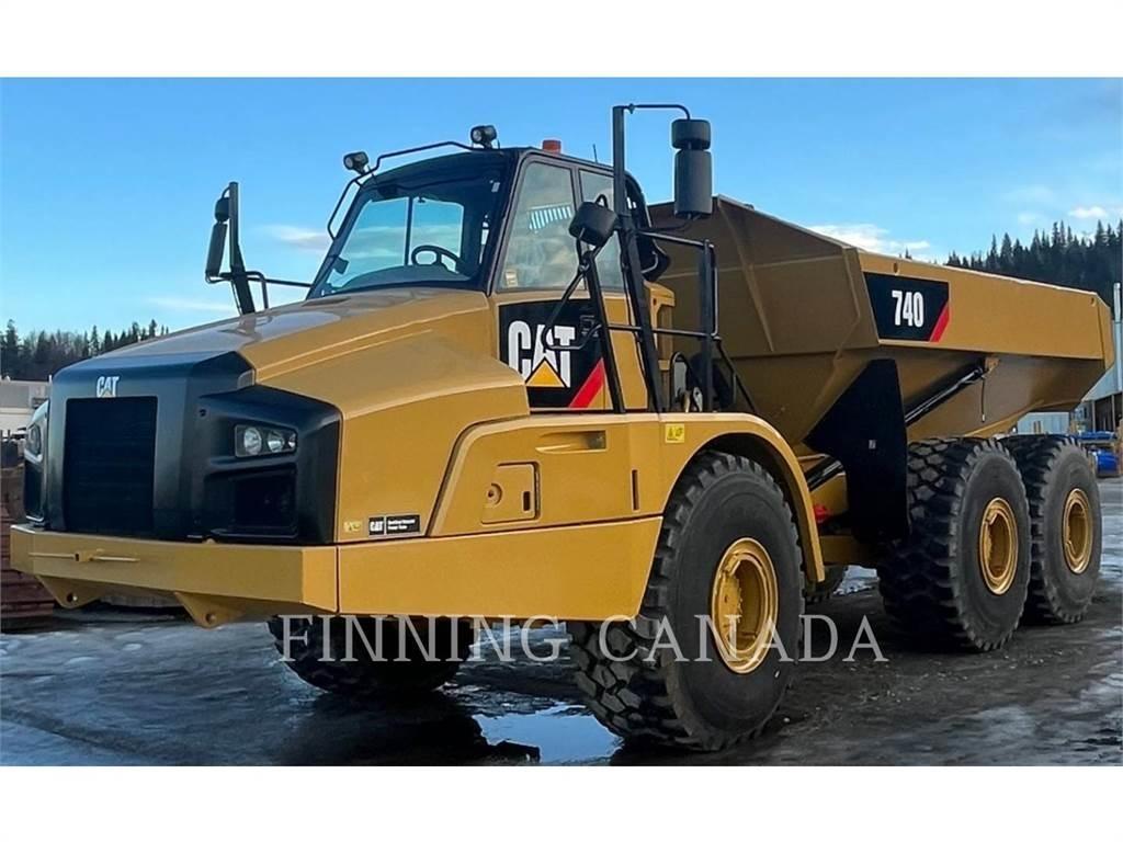 CAT 740B Зчленовані самоскиди