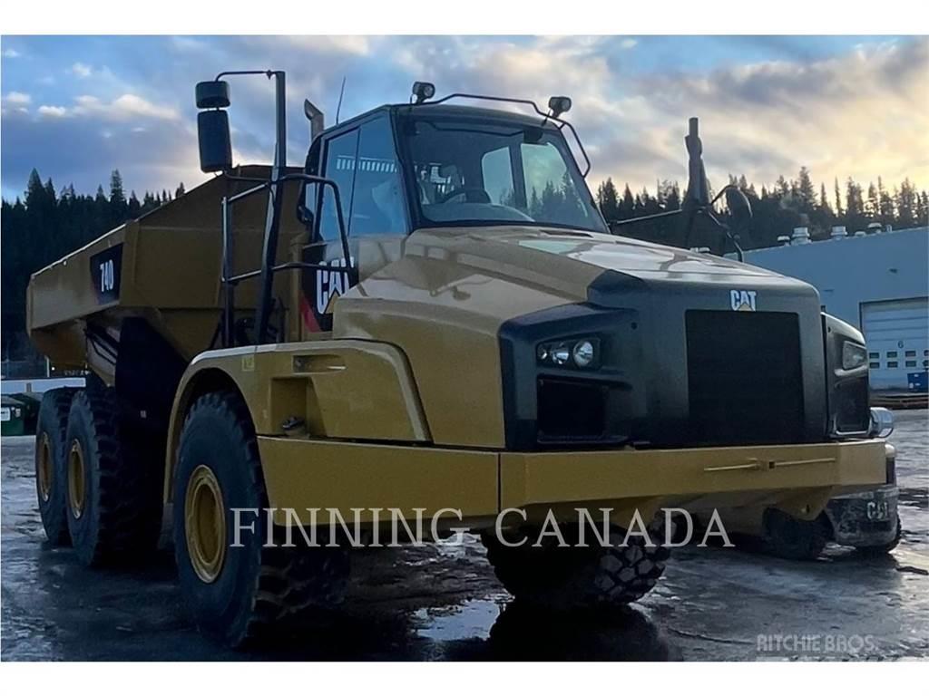 CAT 740B Зчленовані самоскиди