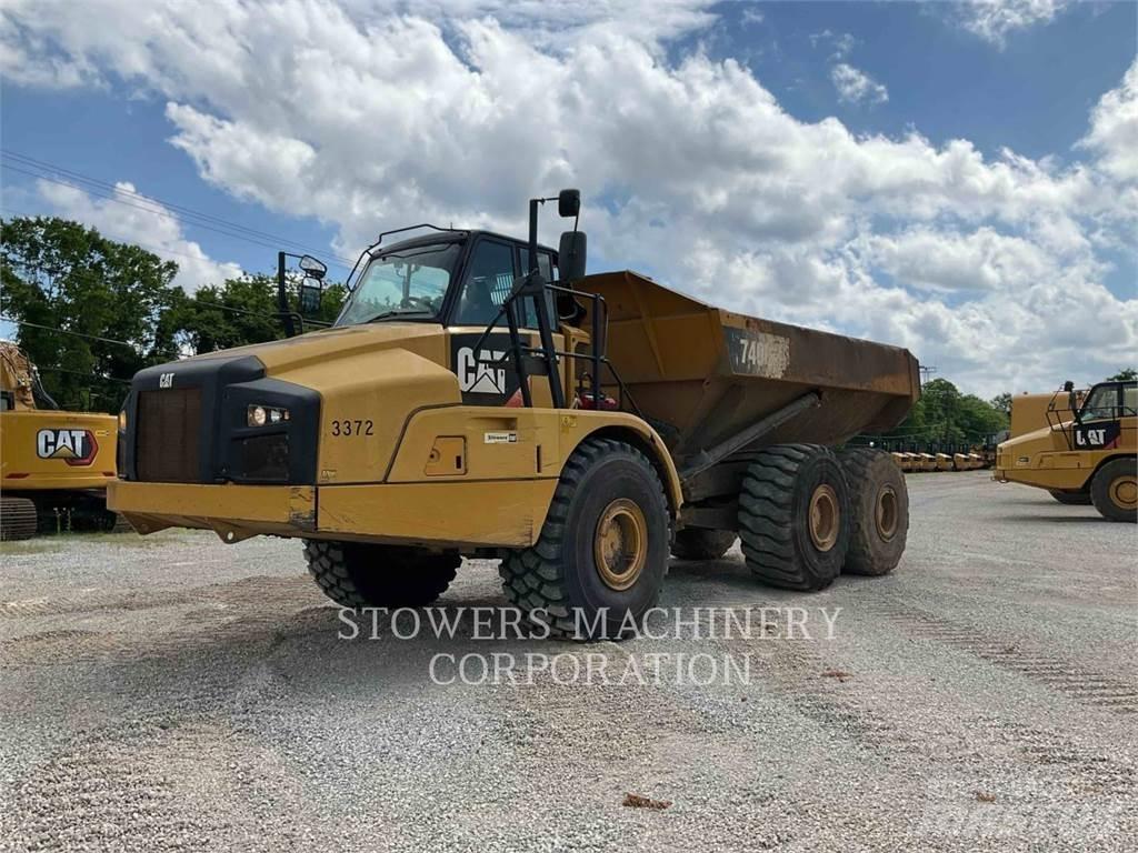CAT 740B Зчленовані самоскиди