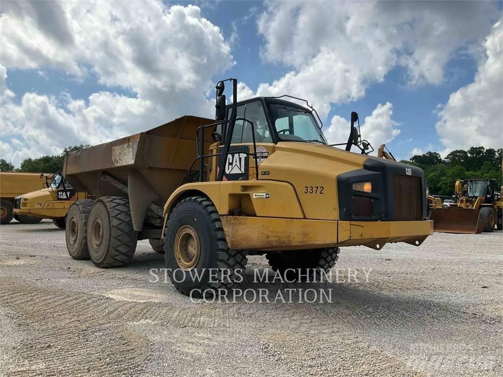CAT 740B Зчленовані самоскиди