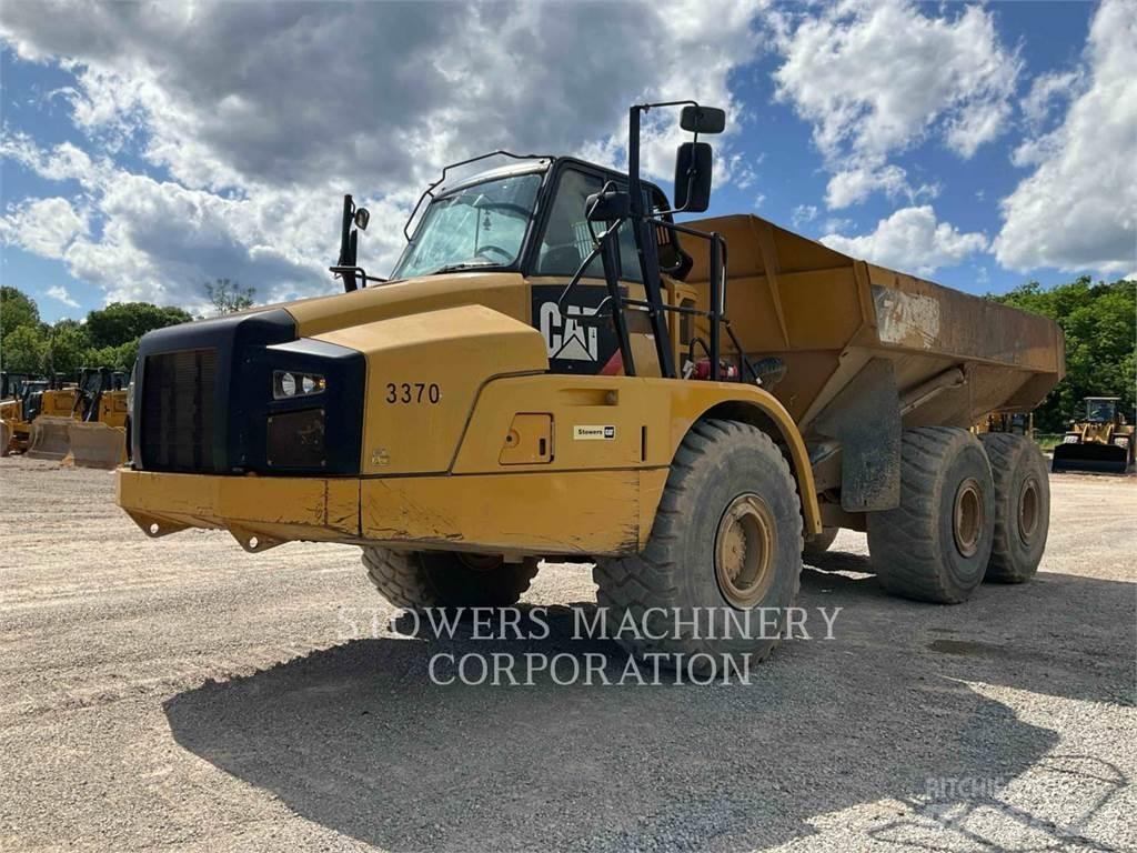 CAT 740B Зчленовані самоскиди