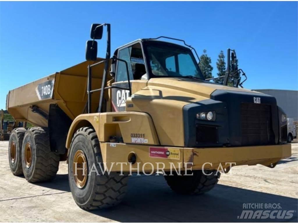 CAT 740B Зчленовані самоскиди
