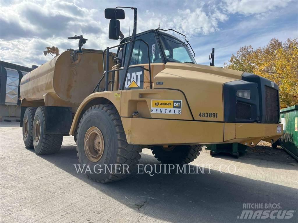 CAT 740B WT Поливальні машини