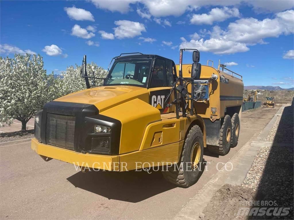 CAT 740B WT Поливальні машини