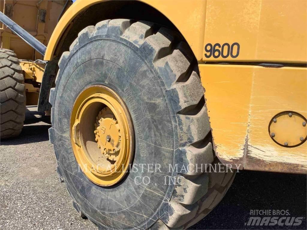 CAT 740GC Зчленовані самоскиди
