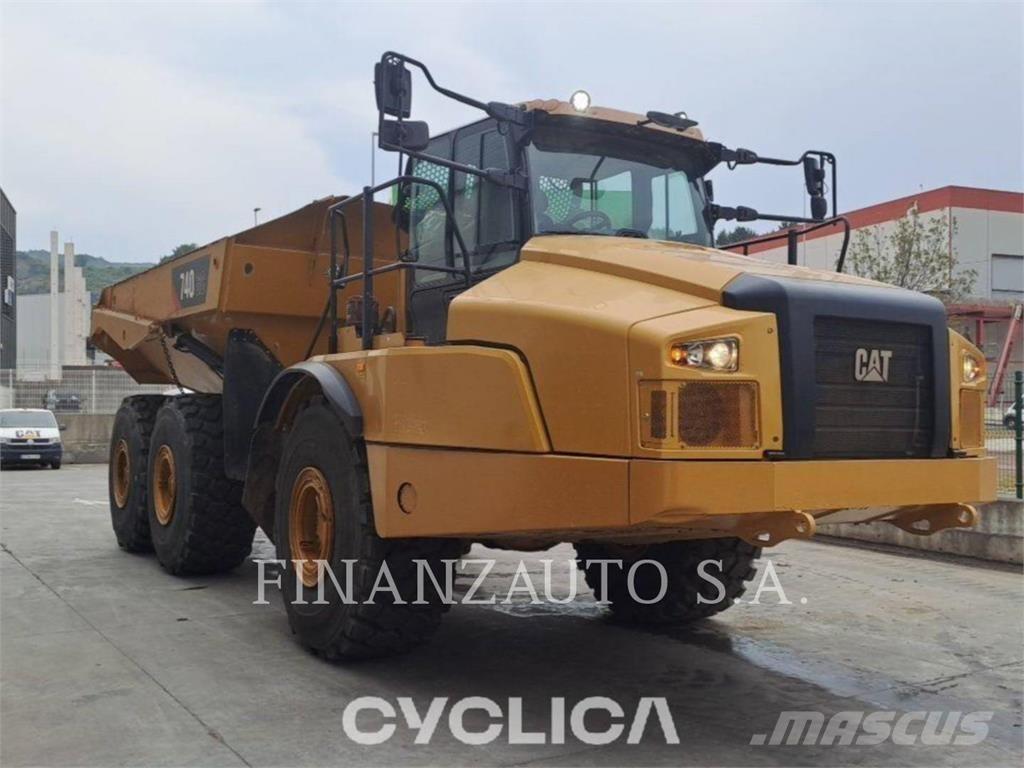 CAT 740GC Зчленовані самоскиди