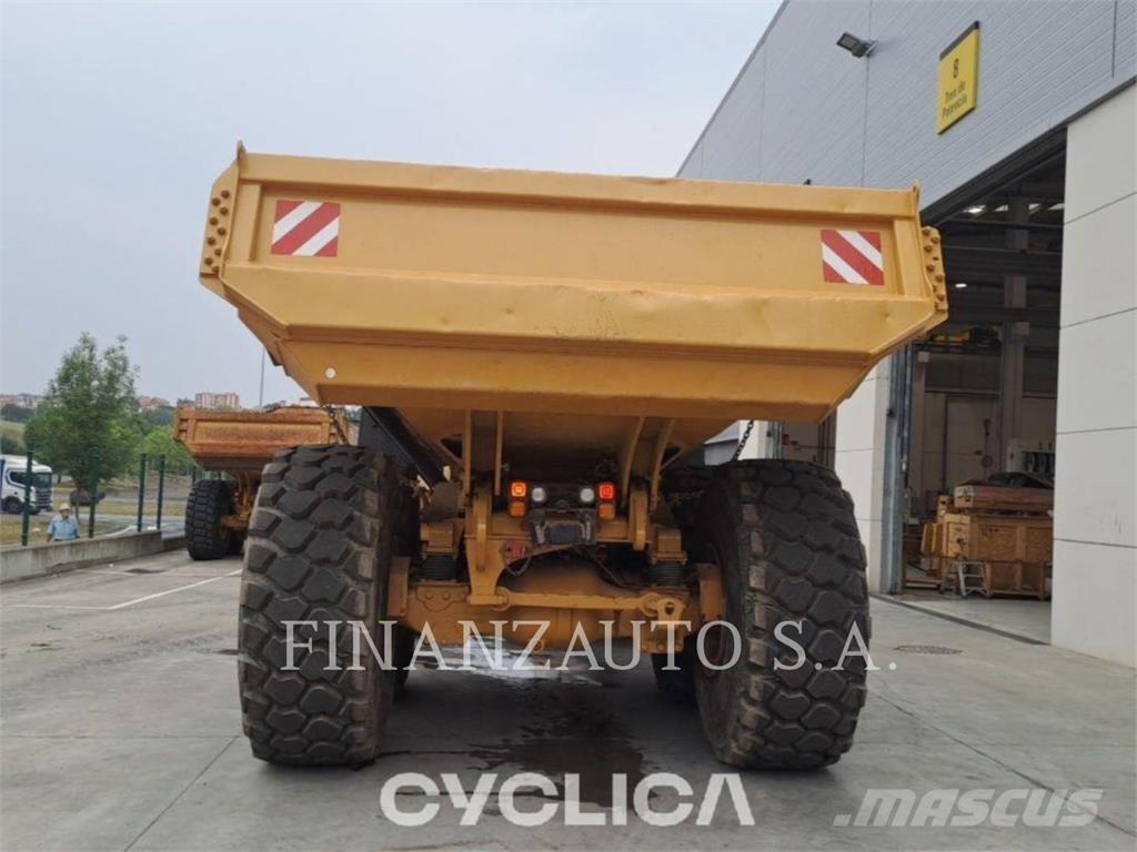 CAT 740GC Зчленовані самоскиди