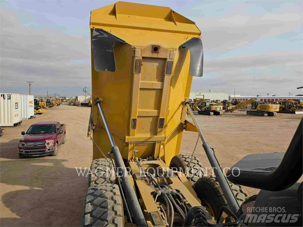 CAT 740GC Зчленовані самоскиди