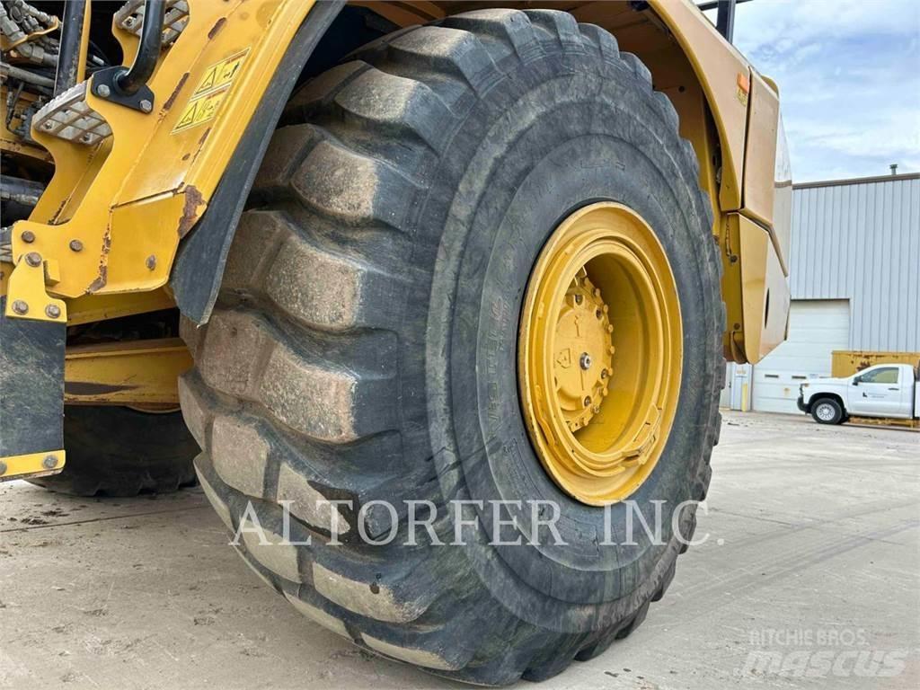 CAT 745 Зчленовані самоскиди