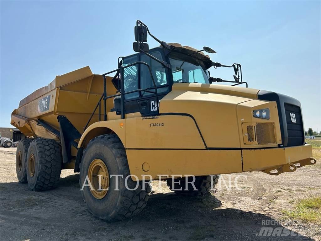 CAT 745 Зчленовані самоскиди