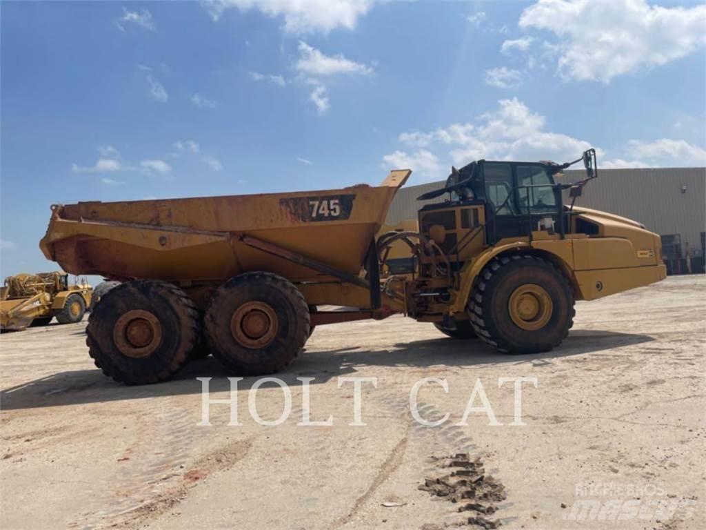CAT 745 Зчленовані самоскиди