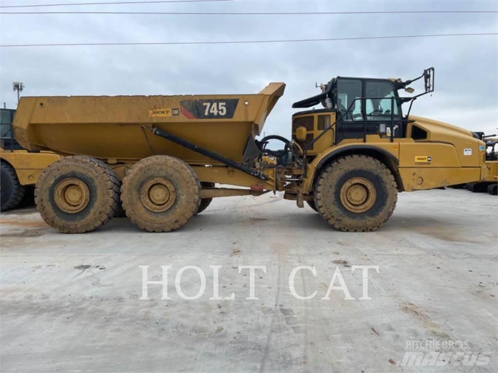 CAT 745 Зчленовані самоскиди