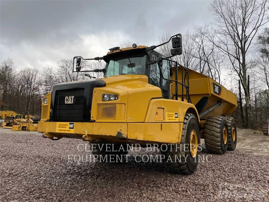CAT 745 Зчленовані самоскиди