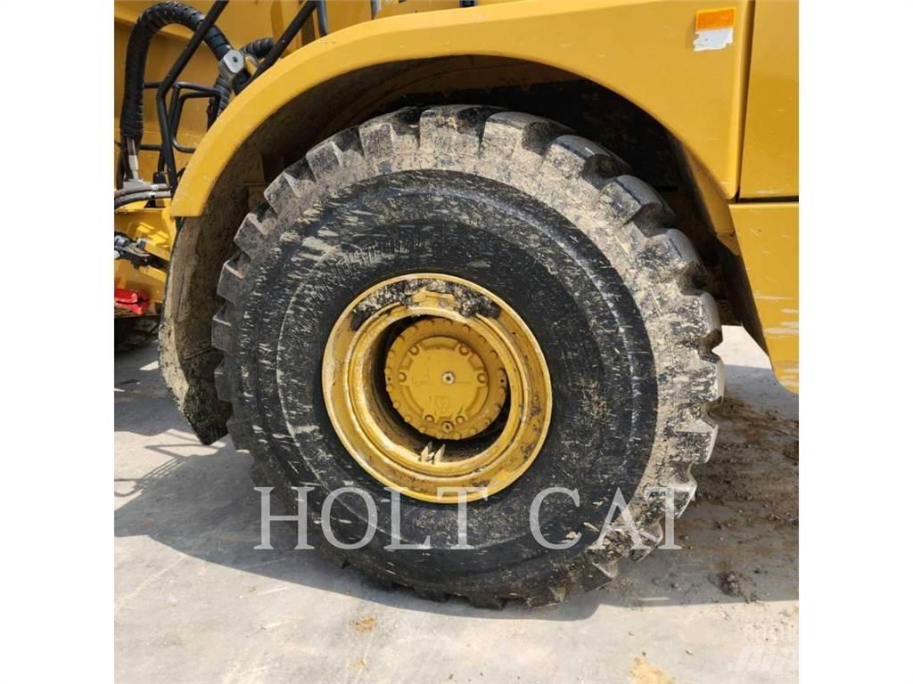 CAT 745 Зчленовані самоскиди