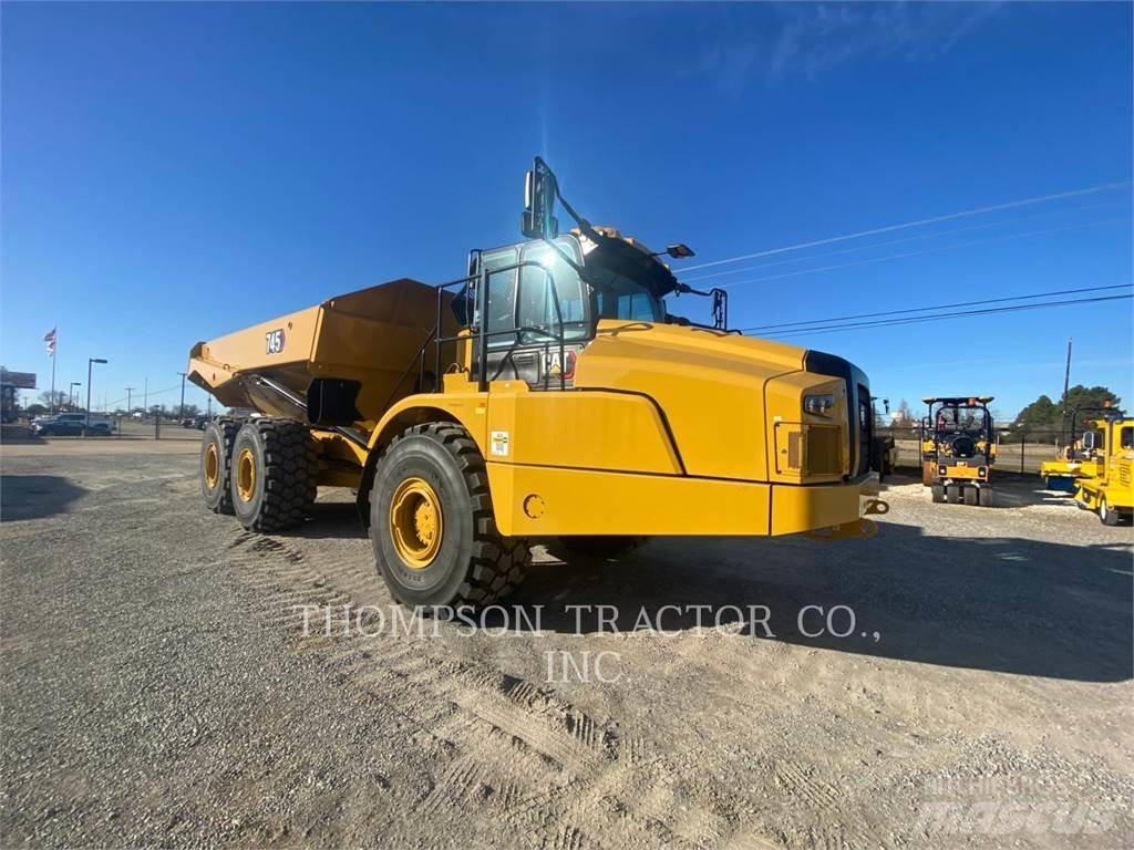 CAT 745 Зчленовані самоскиди