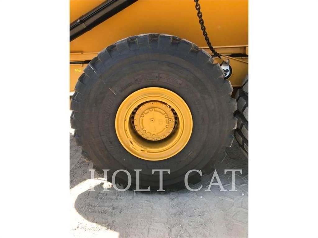 CAT 745 Зчленовані самоскиди