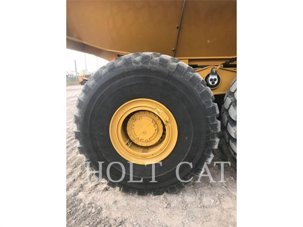 CAT 745 Зчленовані самоскиди