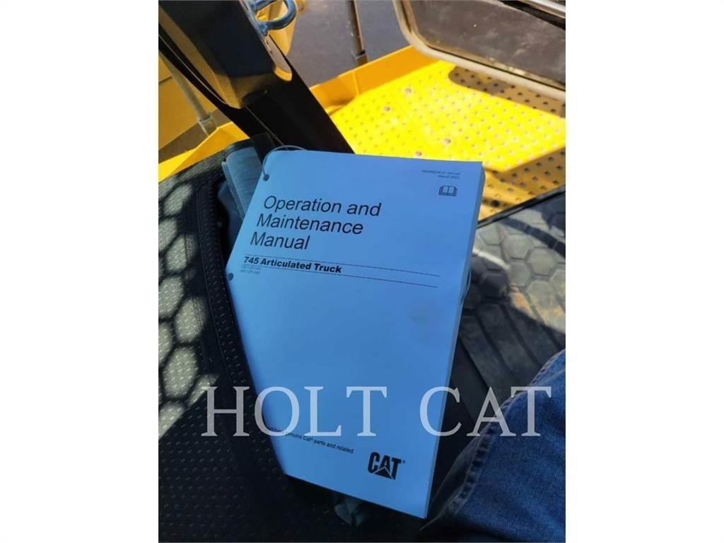 CAT 745 Зчленовані самоскиди