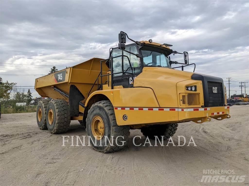 CAT 745 Зчленовані самоскиди