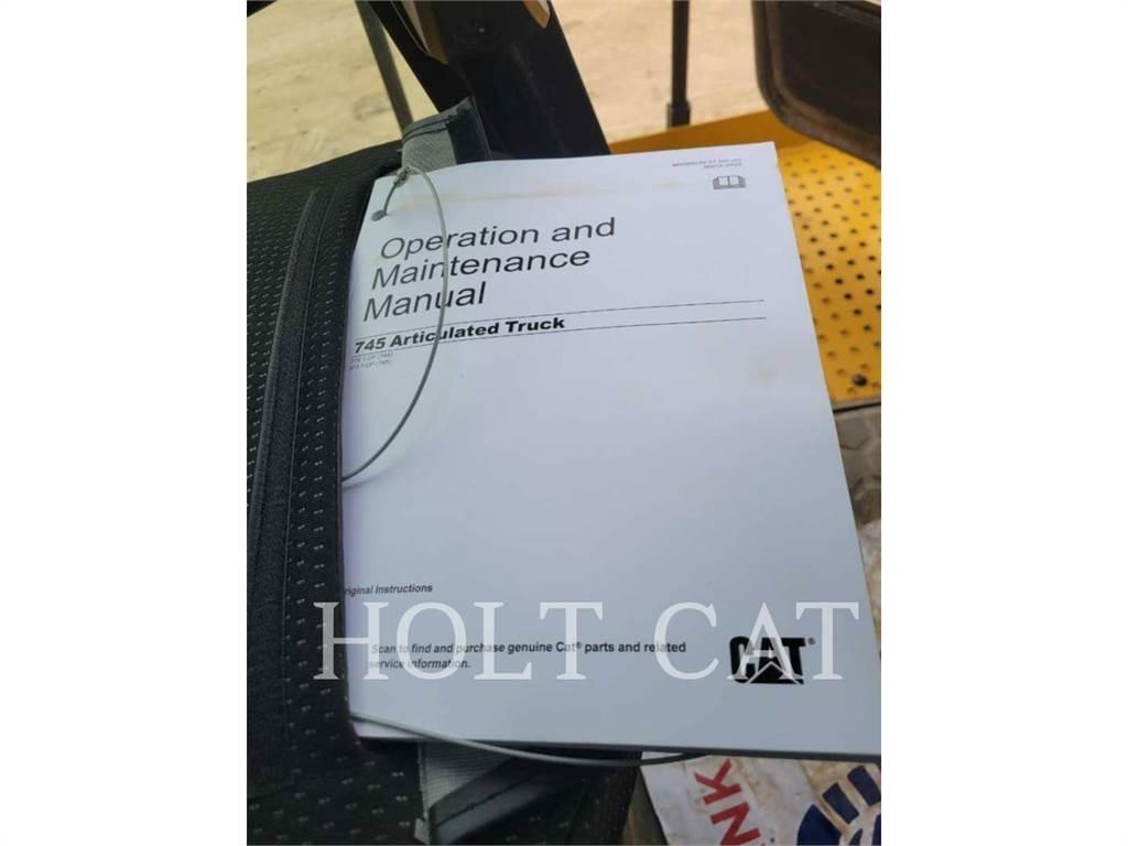 CAT 745 Зчленовані самоскиди