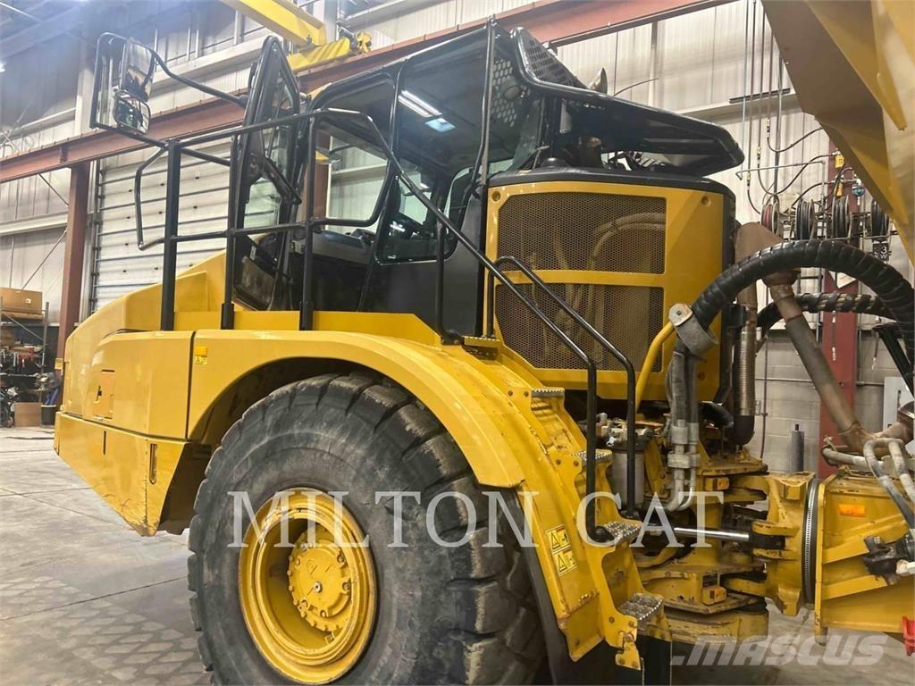 CAT 745 Зчленовані самоскиди