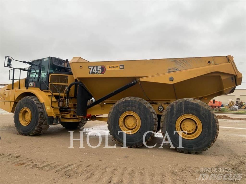 CAT 745 Зчленовані самоскиди