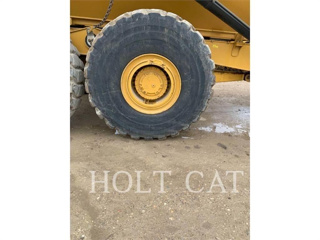 CAT 745 Зчленовані самоскиди