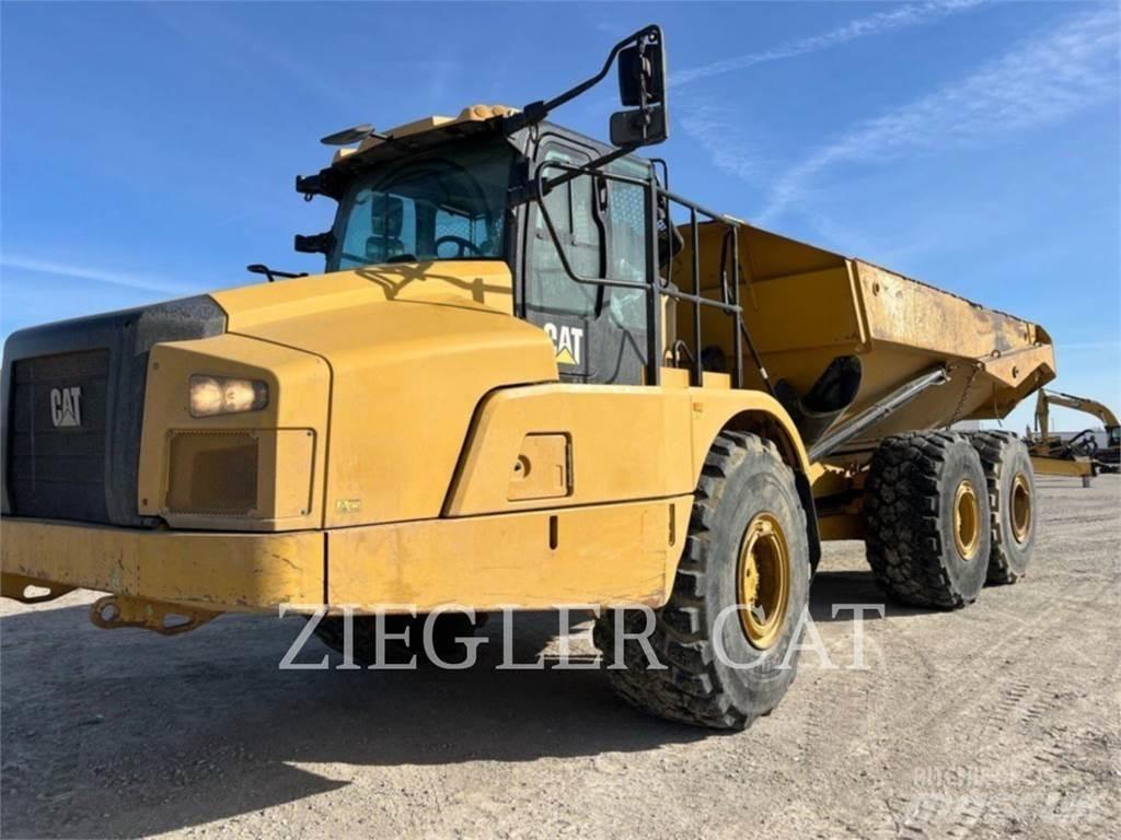 CAT 745 Зчленовані самоскиди