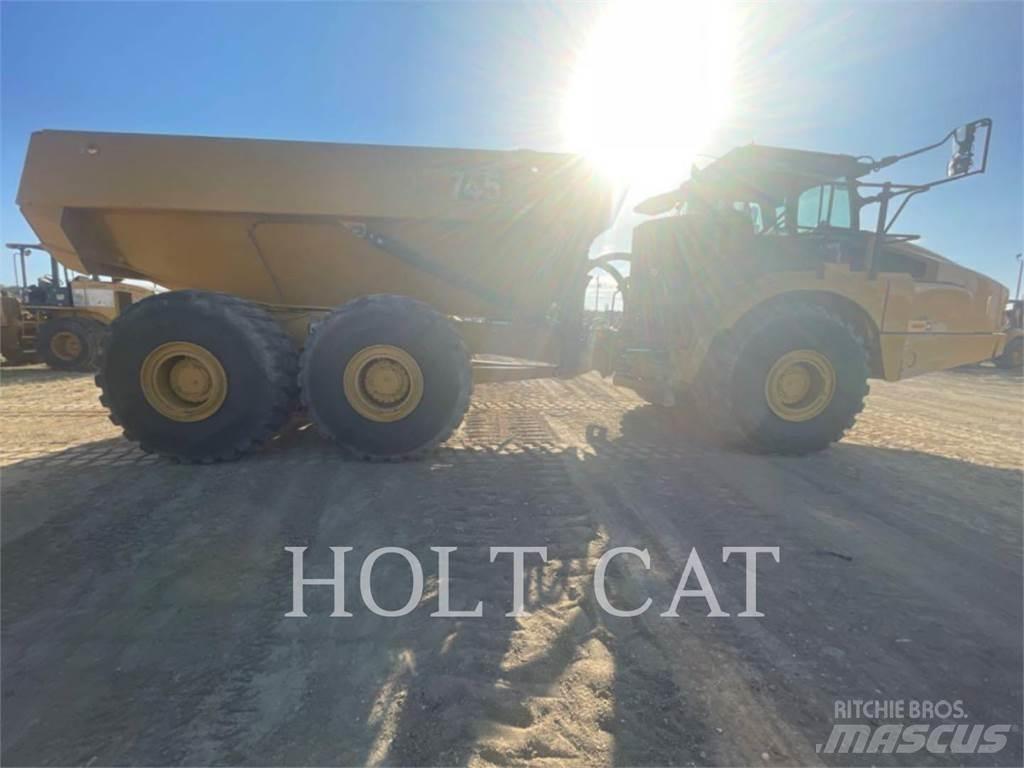 CAT 745 Зчленовані самоскиди