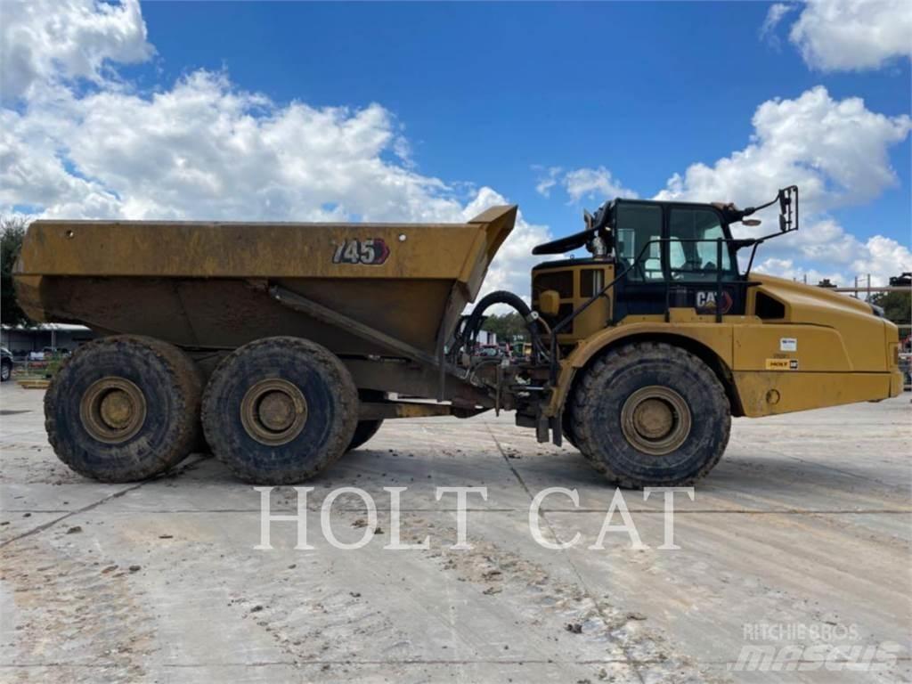 CAT 745 Зчленовані самоскиди